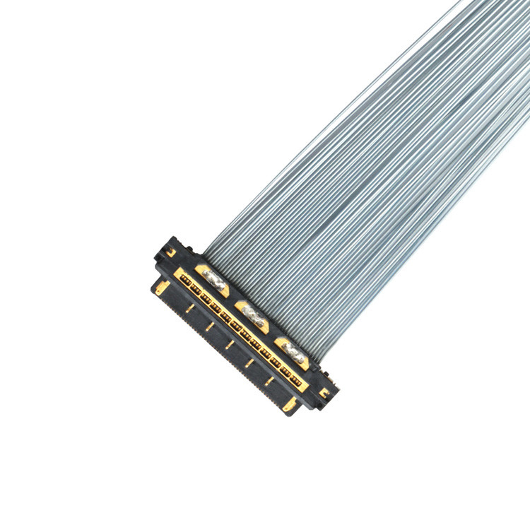 Εφαρμογή μικροεξαγωγικών καλωδίων με KEL XSL20-48S 0,25 mm κλίση, 44AWG και 46AWG